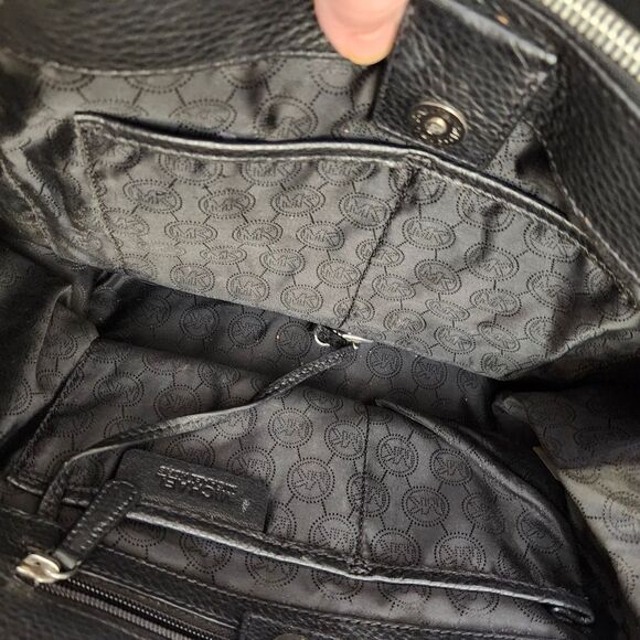 Michael Kors Medium Audrey Satchel classic black & white‎ pebbled leather bag - Picture 15 of 16